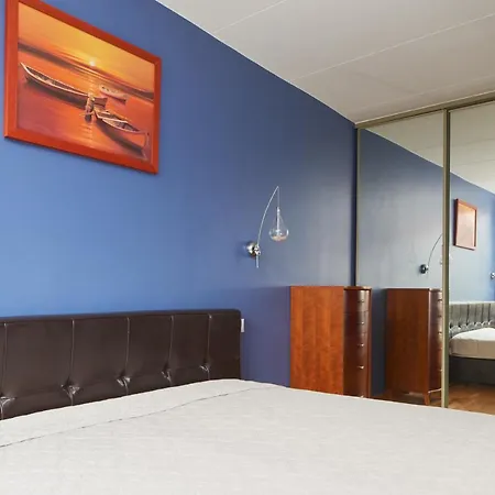 Spacious Apartment *